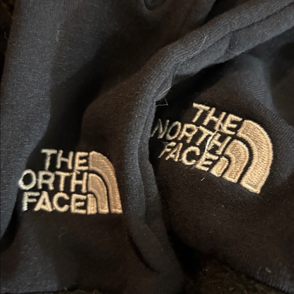 The North Face Charcoal Gloves - Picture 7 of 8